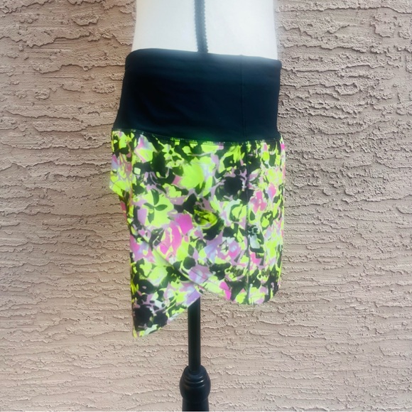 Lululemon 4” speed up short - Picture 3 of 7